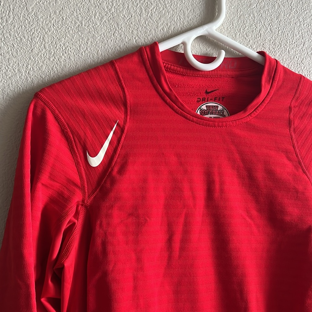 Nike Pro‎ - Picture 4 of 7